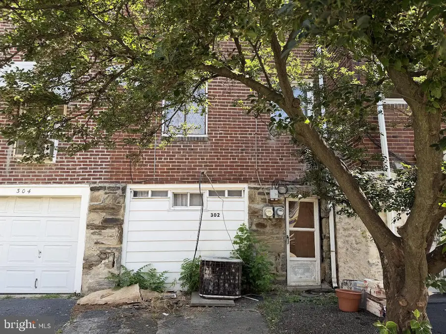 302 Springton Rd, Upper Darby, PA 19082 - #2