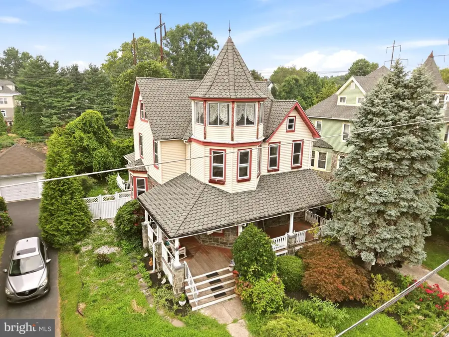 19 W Hinckley Ave, Ridley Park, PA 19078 - #2
