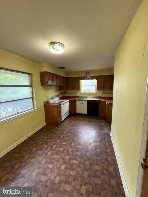 3546 Woodcrest Ave, Newtown Square, PA 19073 - #2