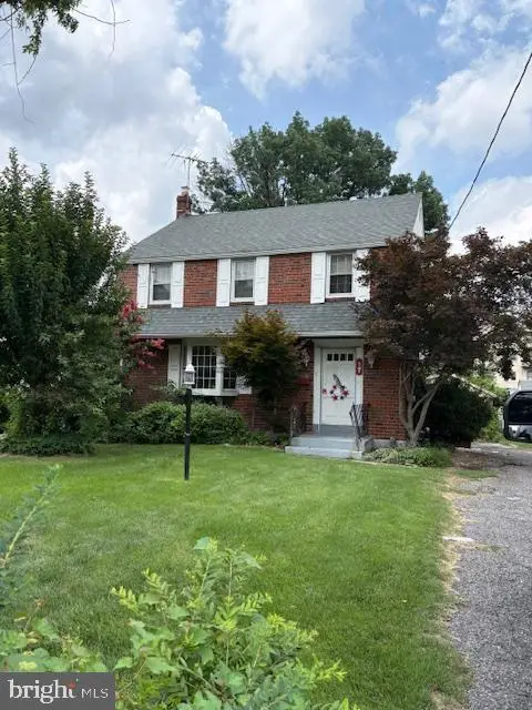 17 W Greenwood Ave, Lansdowne, PA 19050 - #1