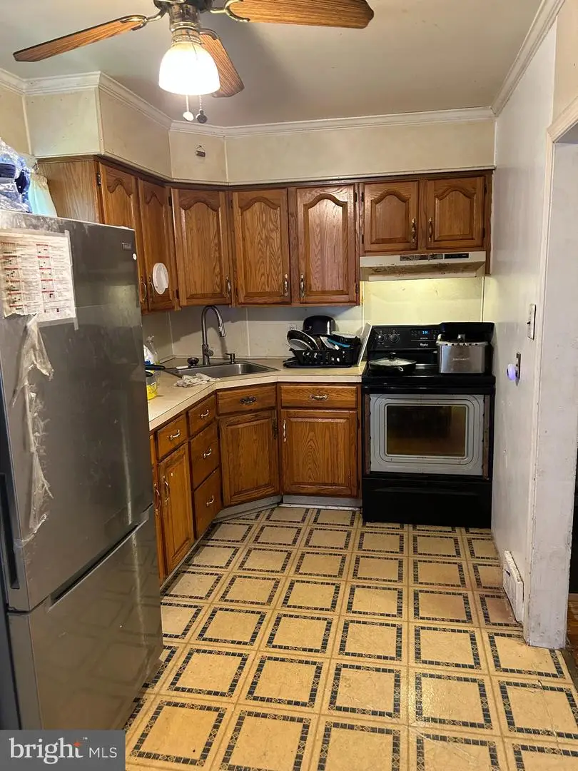 2526 Sandeland St, Chester, PA 19013 - #2