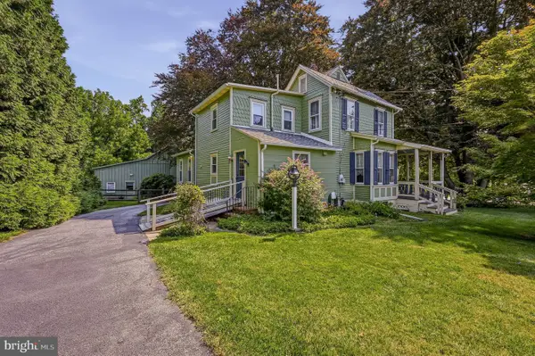 2552 Naamans Creek, UPPER CHICHESTER, PA 19061