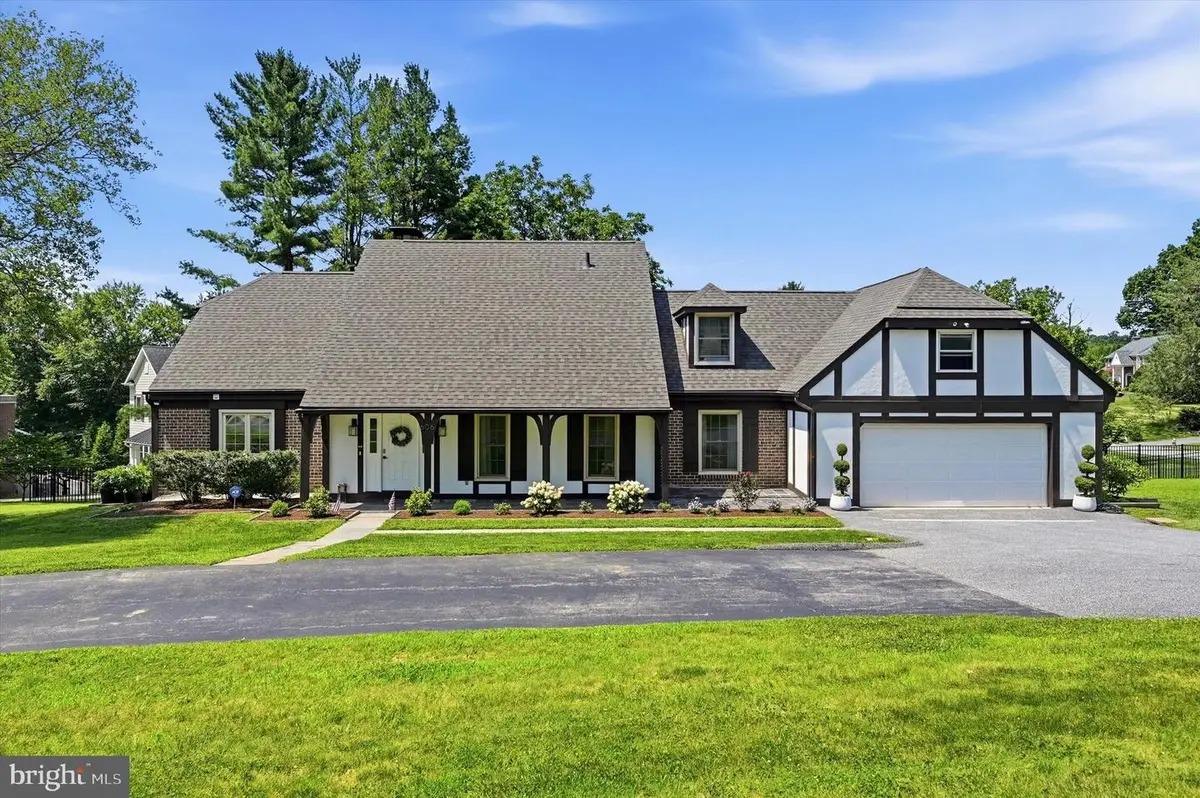 606 Foxfields Rd, Bryn Mawr, PA 19010 - #1