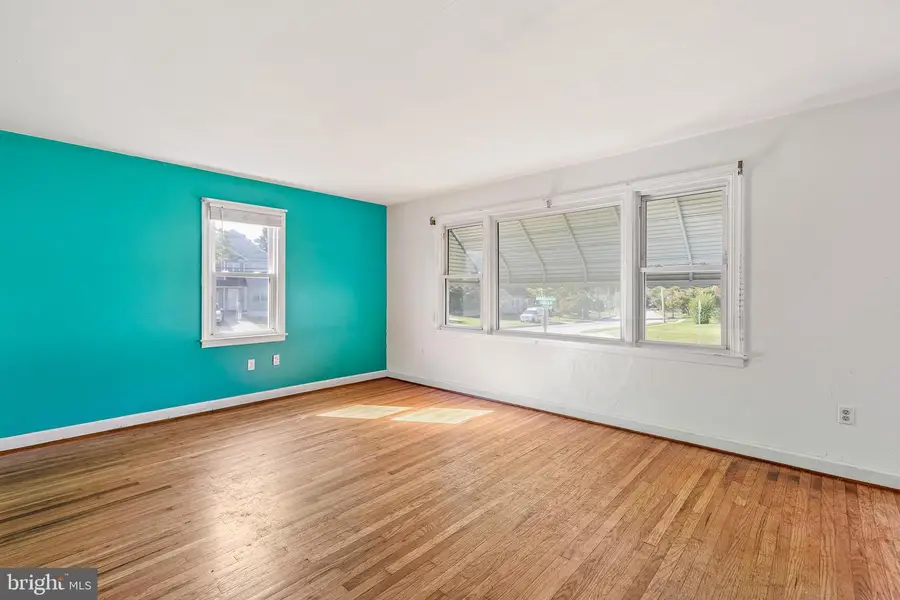 4101 Chandler Dr, Brookhaven, PA 19015 - #3