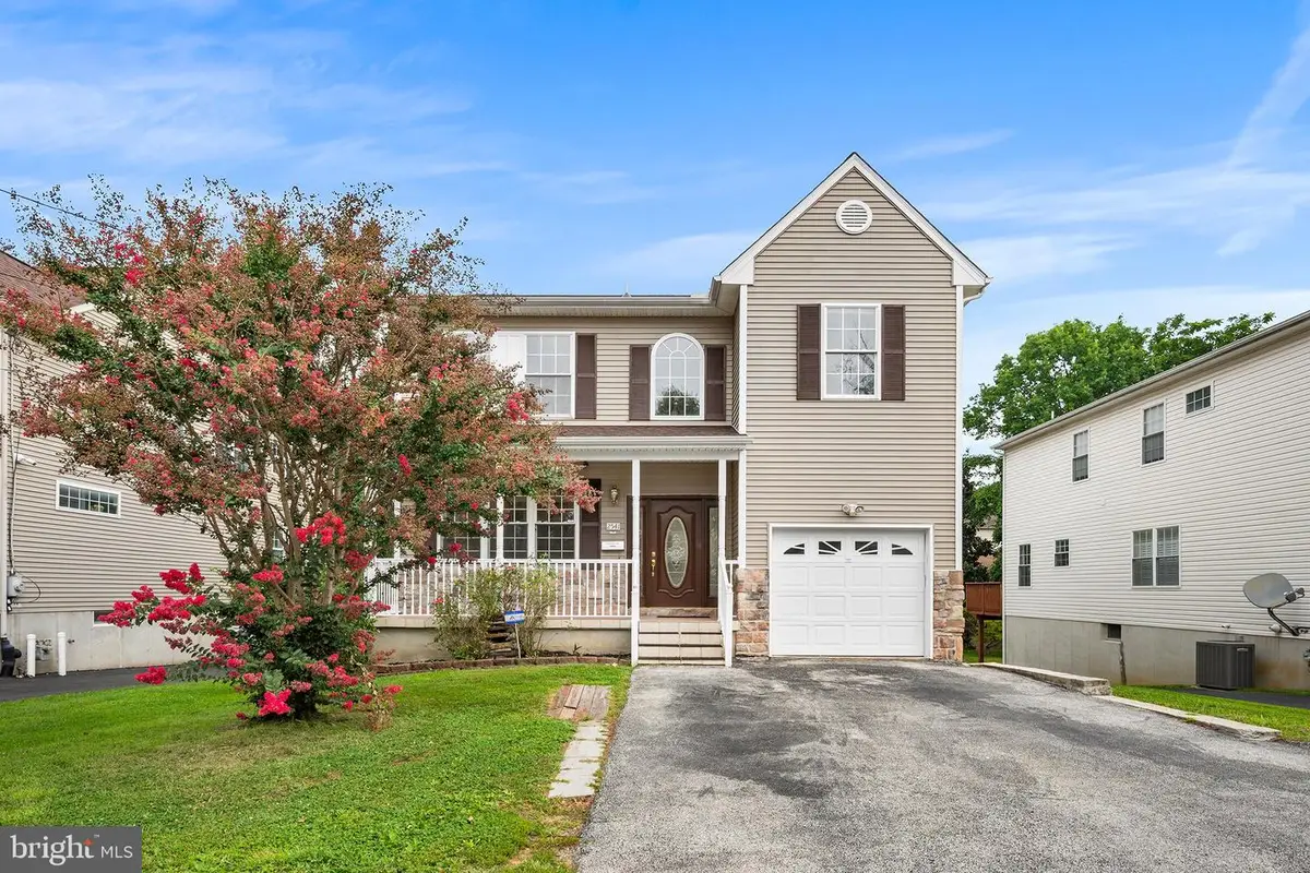 2541 Harding Ave, Broomall, PA 19008 - #1