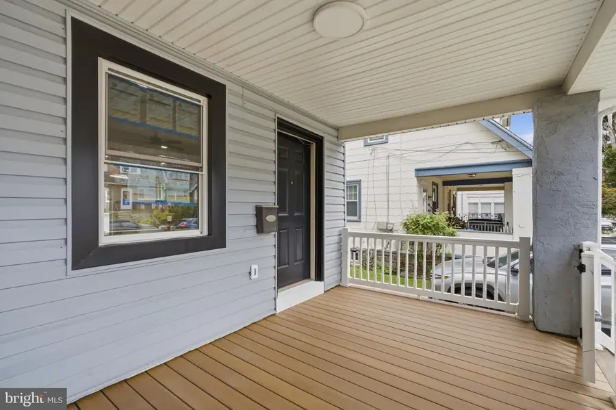 228 N Linden Ave, Upper Darby, PA 19082 - #3