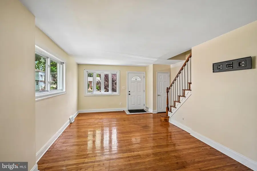 102 Lincoln Ave, Collingdale, PA 19023 - #2