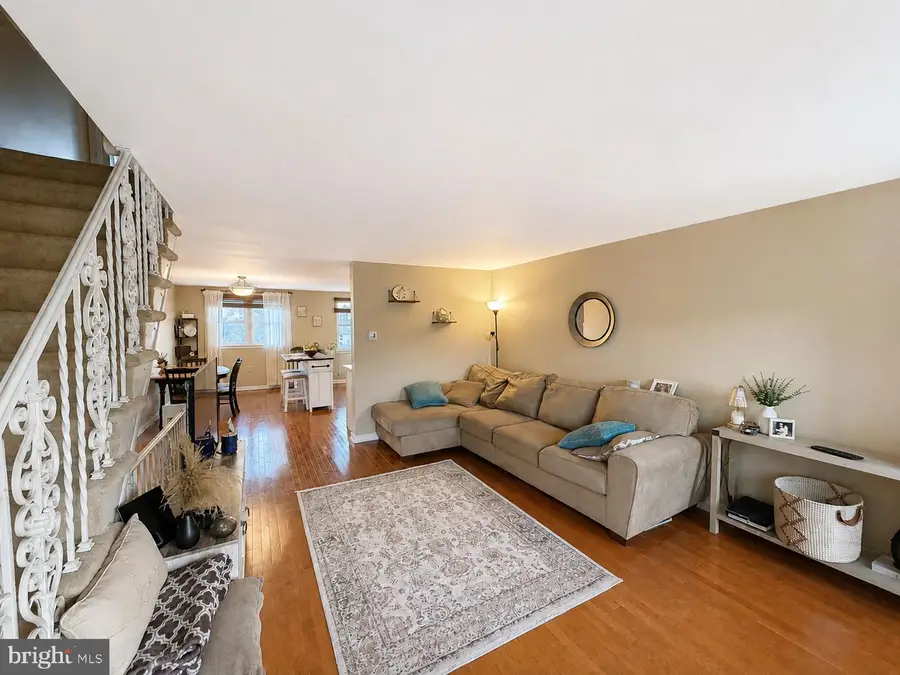 219 Stratford Rd, Glenolden, PA 19036 - #2