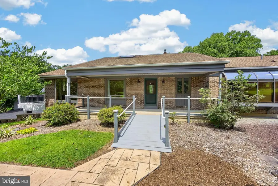 1739 N Middletown Rd, Glen Mills, PA 19342 - #2