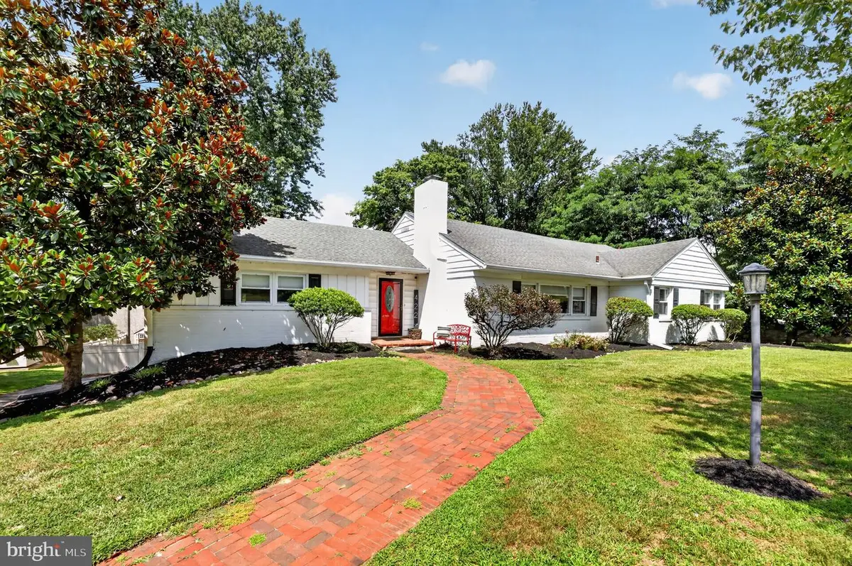 422 Conard Dr, Springfield, PA 19064 - #1