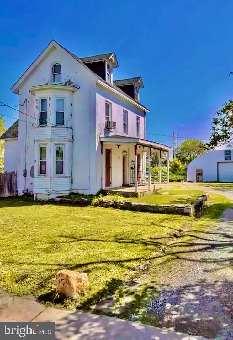 225 N Wycombe Ave, Lansdowne, PA 19050 - #1