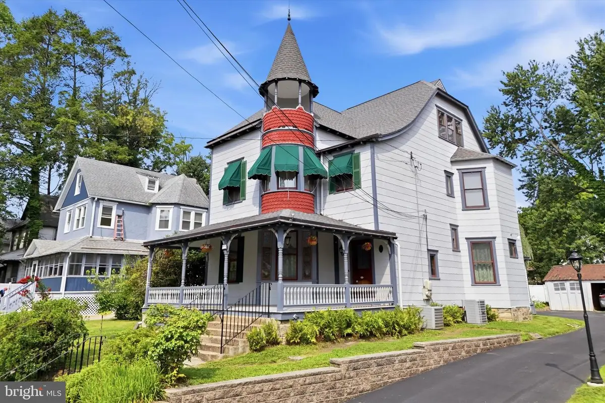 59 W Greenwood Ave, Lansdowne, PA 19050 - #1