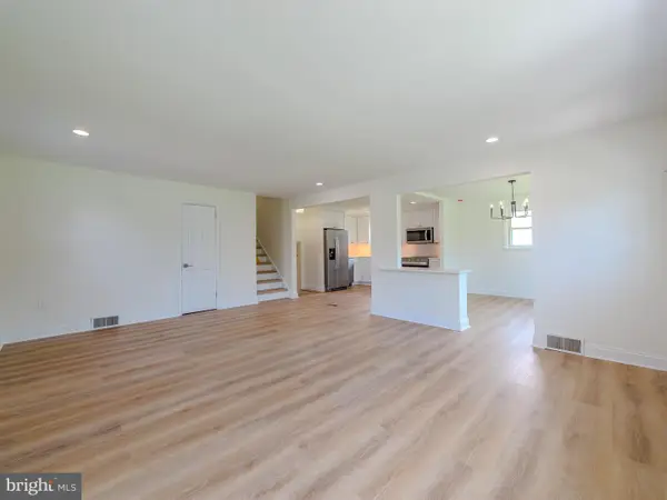 2989 Eastburn Ave, BROOMALL, PA 19008