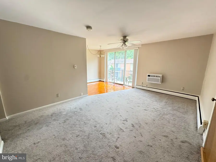 100 E Glenolden Ave #c-4, Glenolden, PA 19036 - #2