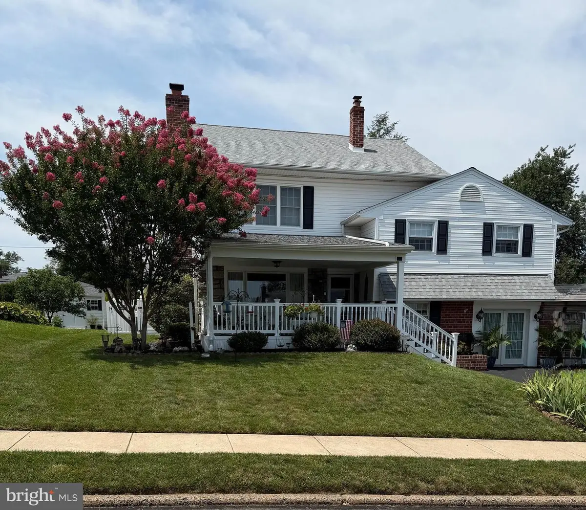 320 Columbia Pl, Broomall, PA 19008 - #1