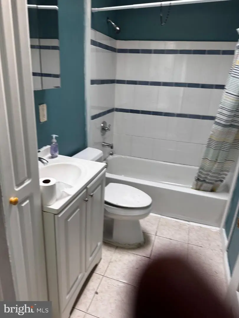 227 Laurel Rd, Sharon Hill, PA 19079 - #2