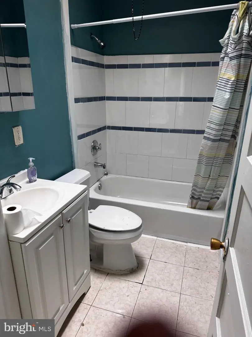 227 Laurel Rd, Sharon Hill, PA 19079 - #3