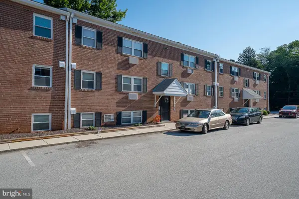 1 Radnor Dr #b 4, NEWTOWN SQUARE, PA 19073