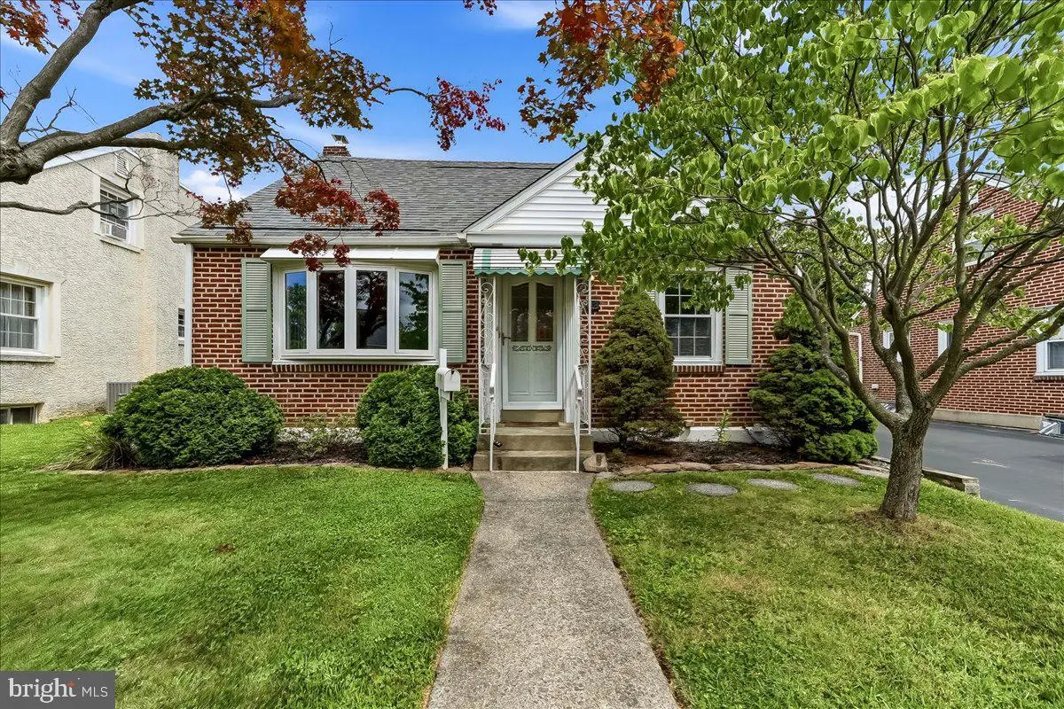 413 Lindsay St, Ridley Park, PA 19078 - #1