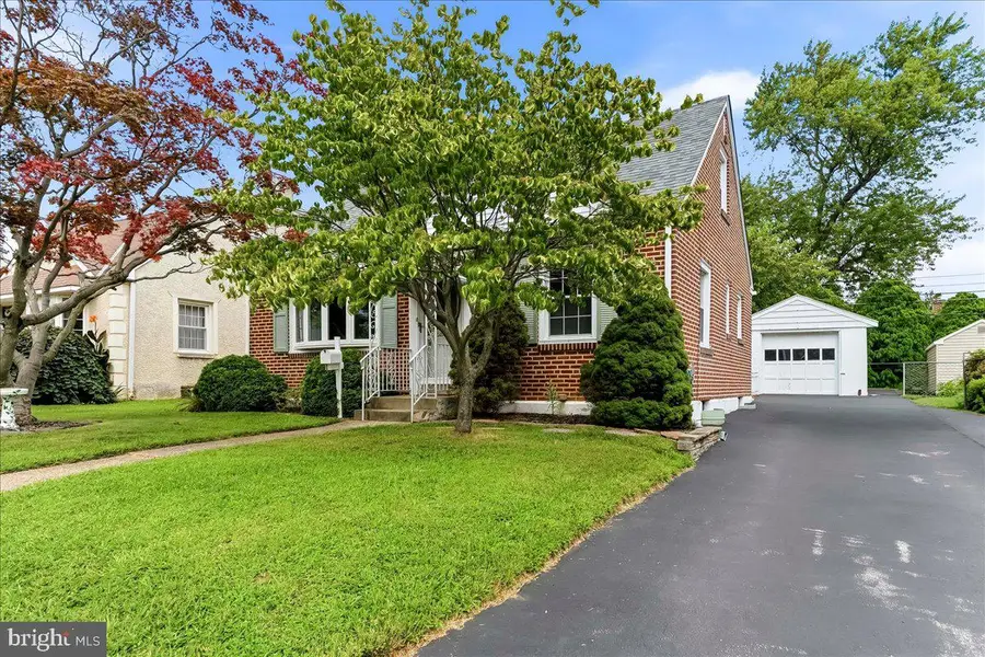 413 Lindsay St, Ridley Park, PA 19078 - #2