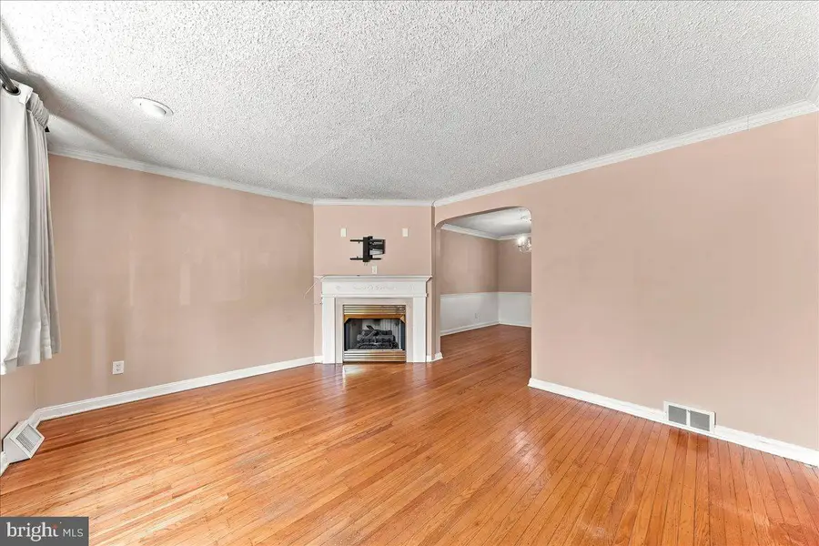 413 Lindsay St, Ridley Park, PA 19078 - #3