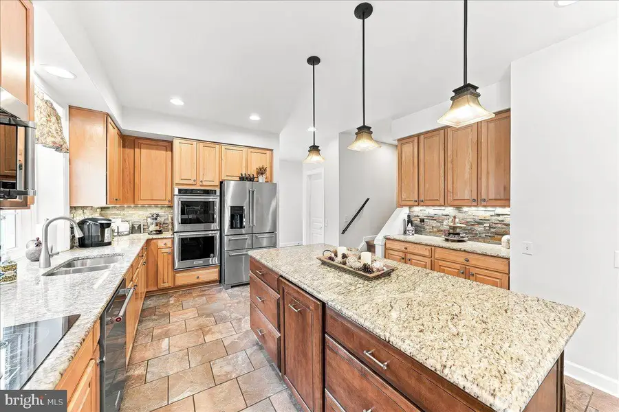 39 Maple Ln, Glen Mills, PA 19342 - #3