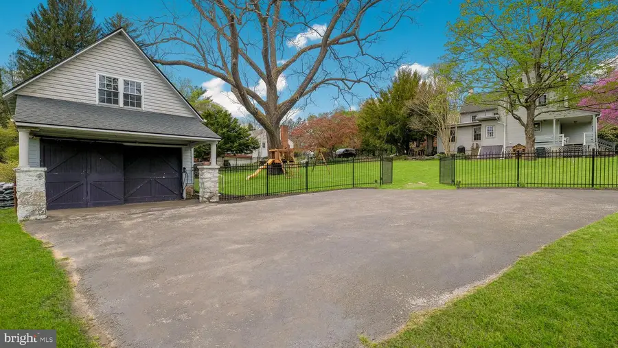 204 W Brookhaven Rd, Wallingford, PA 19086 - #3