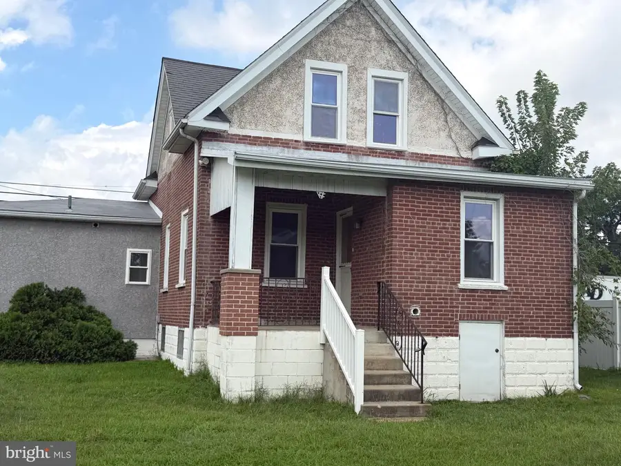 207 S Governor Printz Blvd, Essington, PA 19029 - #2
