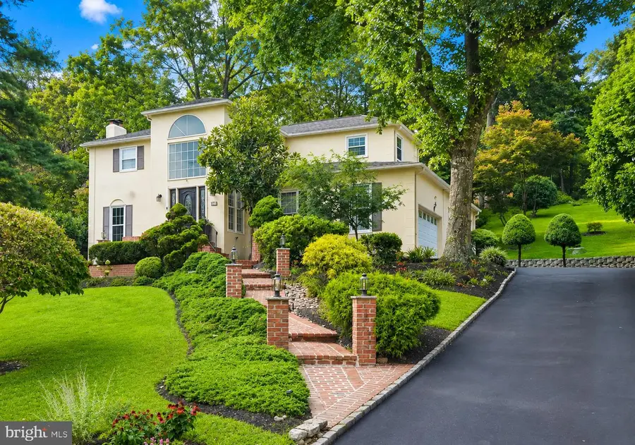 637 Heather Ln, Bryn Mawr, PA 19010 - #2