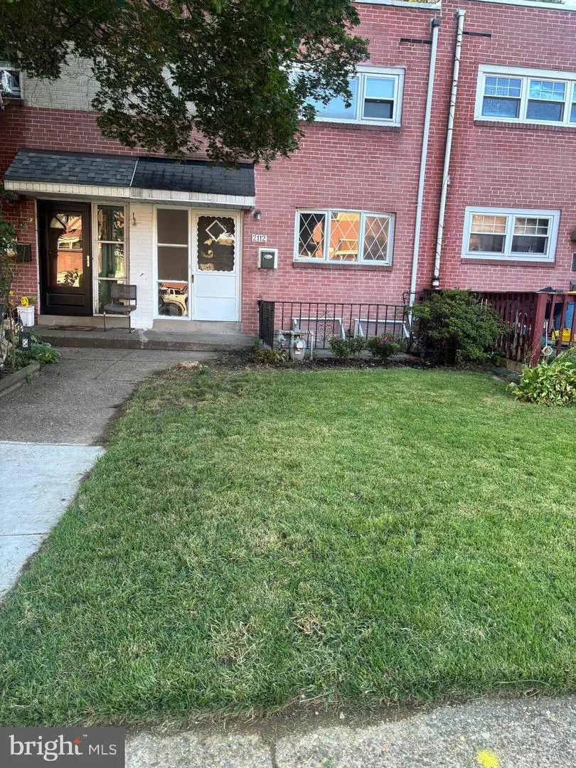 2112 Valley View Dr, Folcroft, PA 19032 - #1