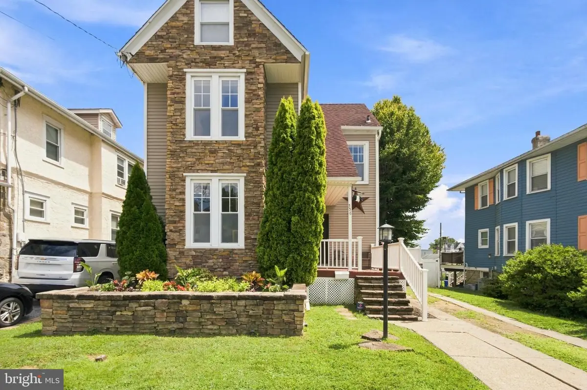 558 Mohawk Ave, Norwood, PA 19074 - #1