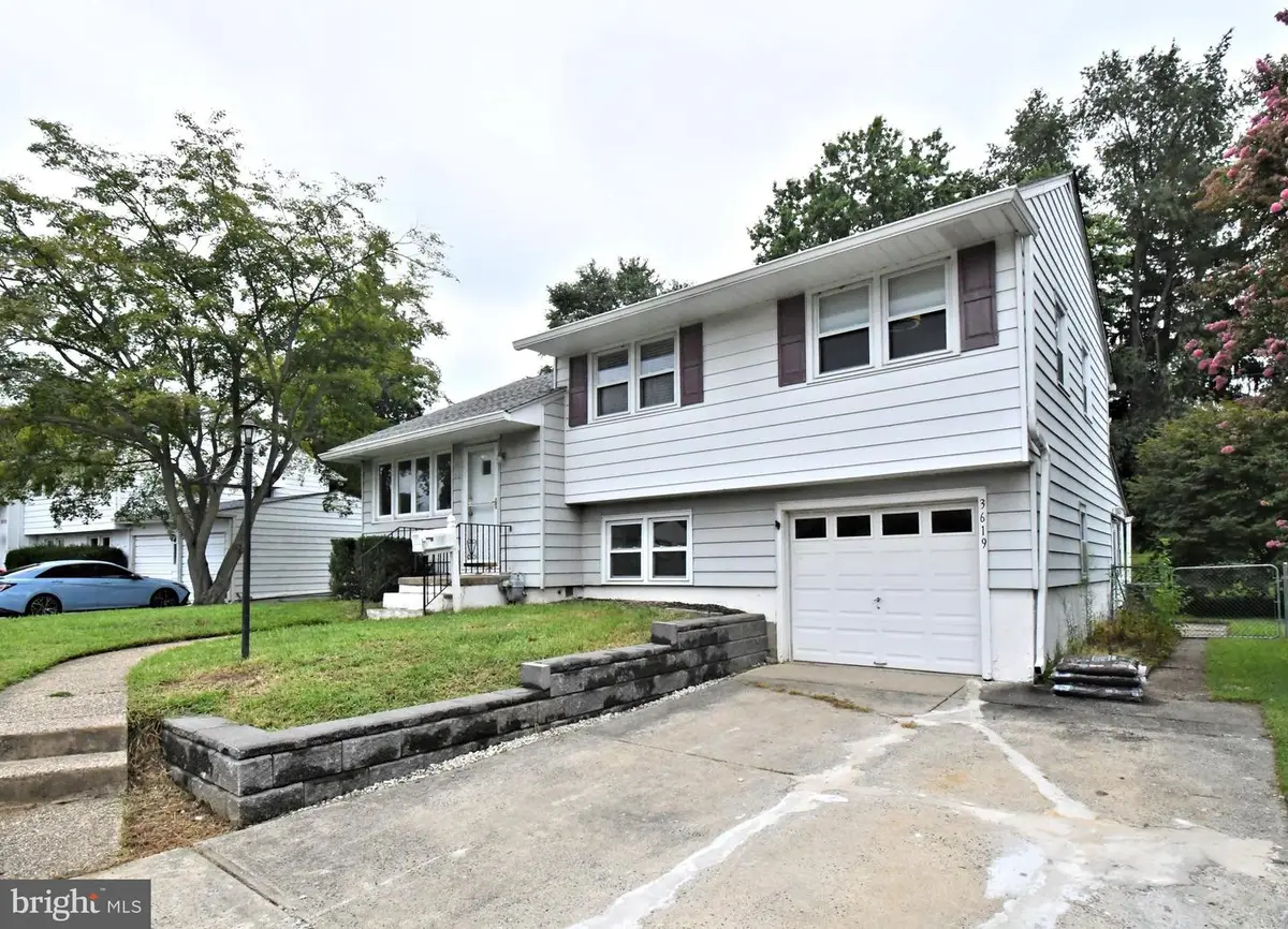 3619 Deepwater Ln, Brookhaven, PA 19015 - #1