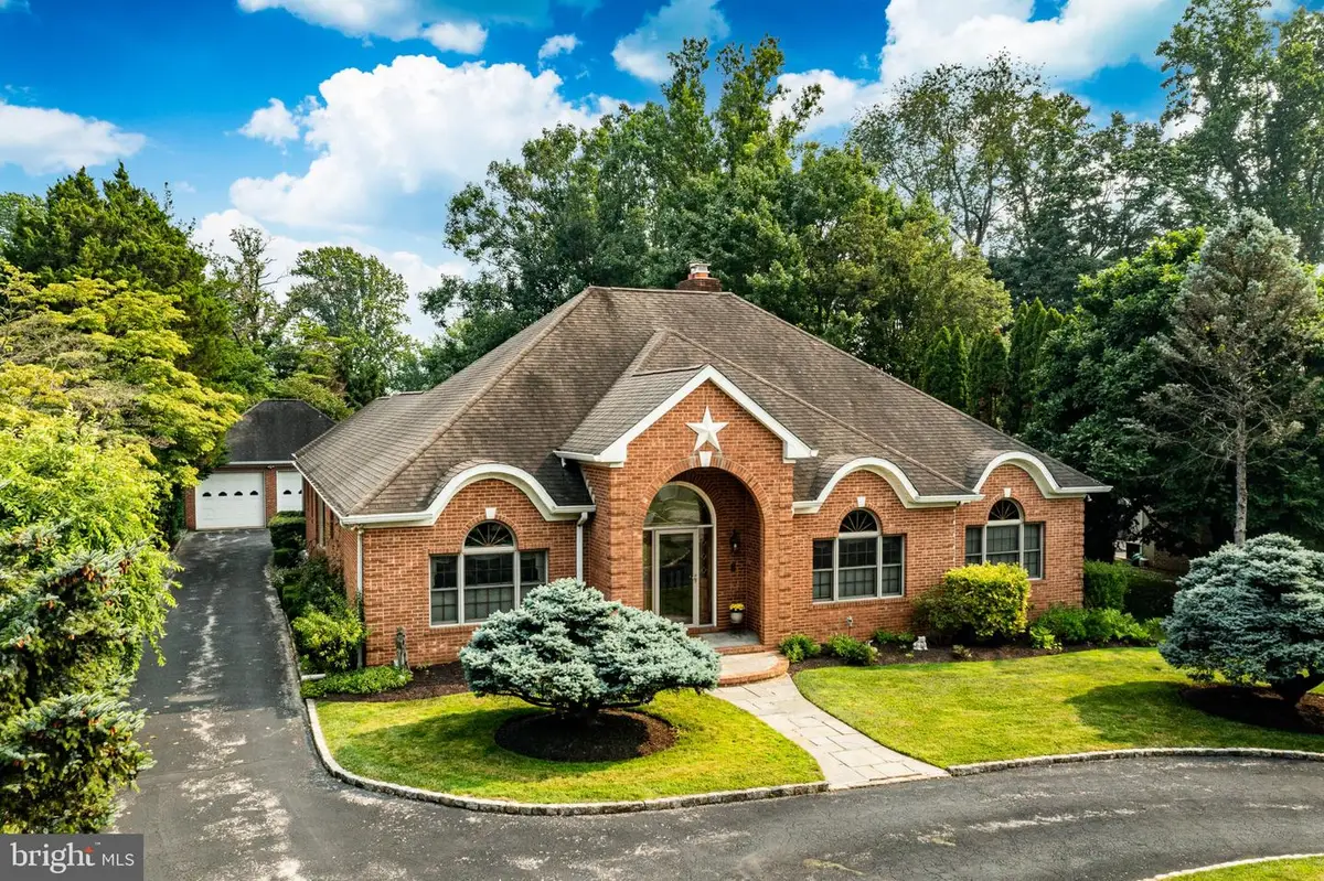 3744 School Ln, Newtown Square, PA 19073 - #1