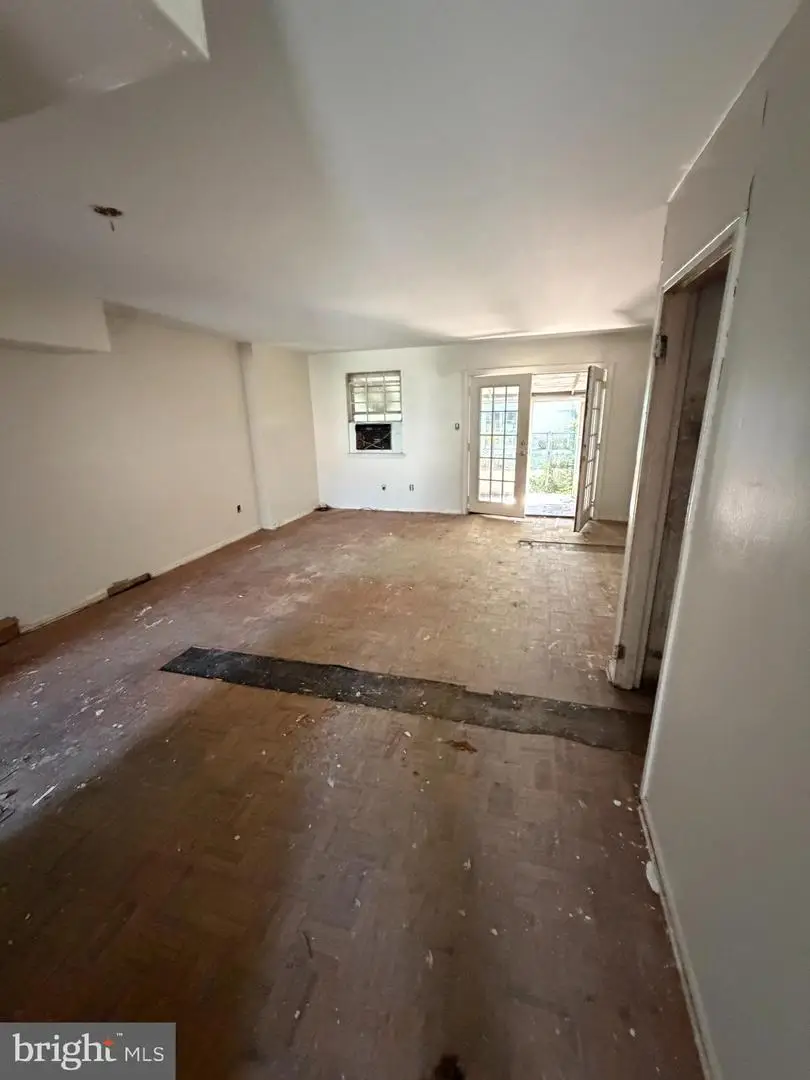 1539 Roosevelt Dr, Sharon Hill, PA 19079 - #2
