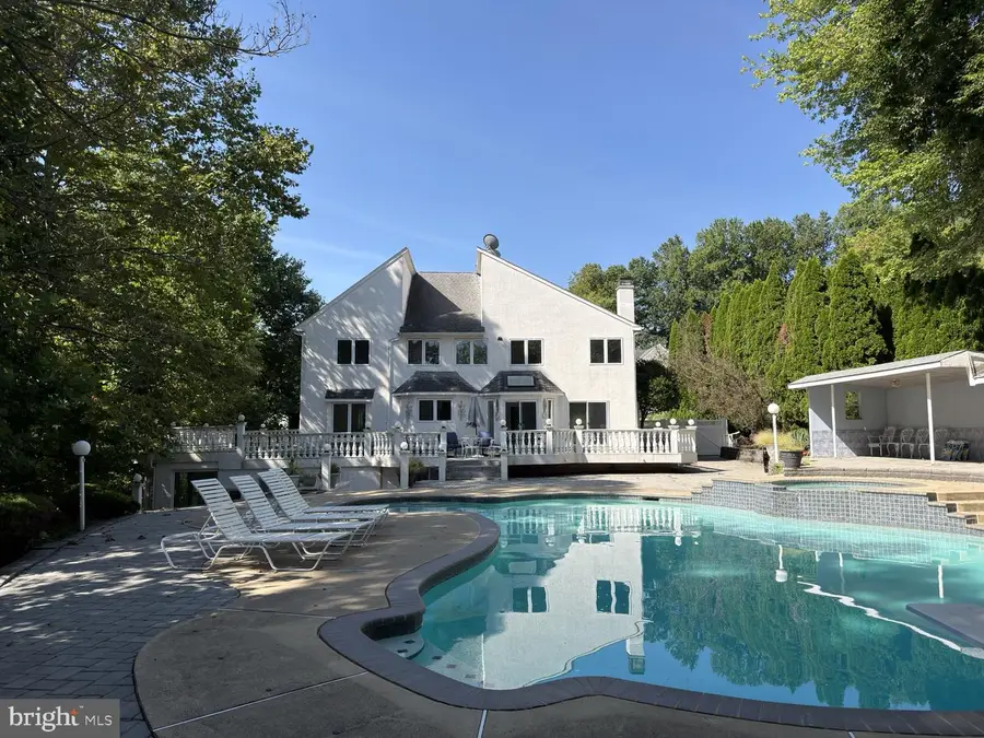 4344 Trophy Dr, Upper Chichester, PA 19061 - #3