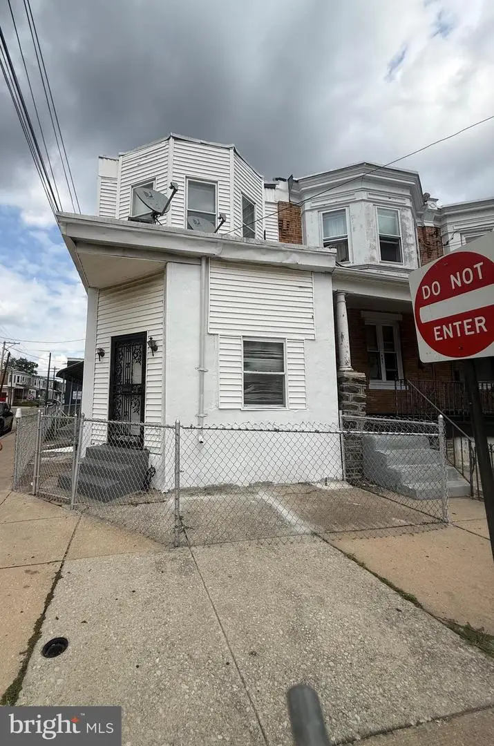 943 Maple Ter, Darby, PA 19023 - #1
