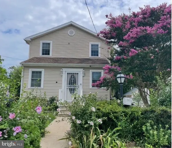 1033 Galbreath Ave, UPPER CHICHESTER TWP, PA 19061
