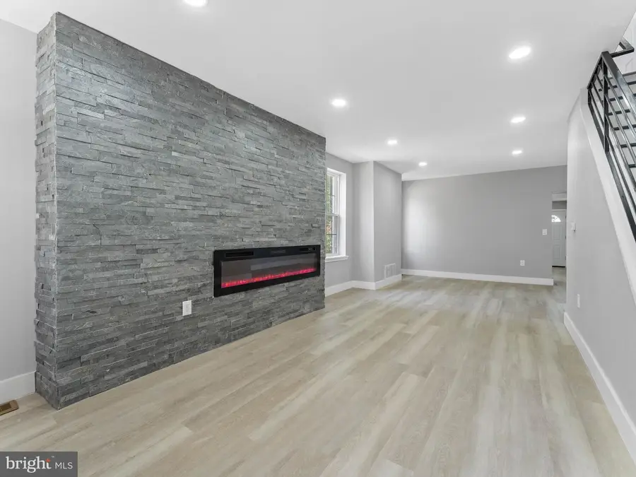 121 N 6th St, Darby, PA 19023 - #2