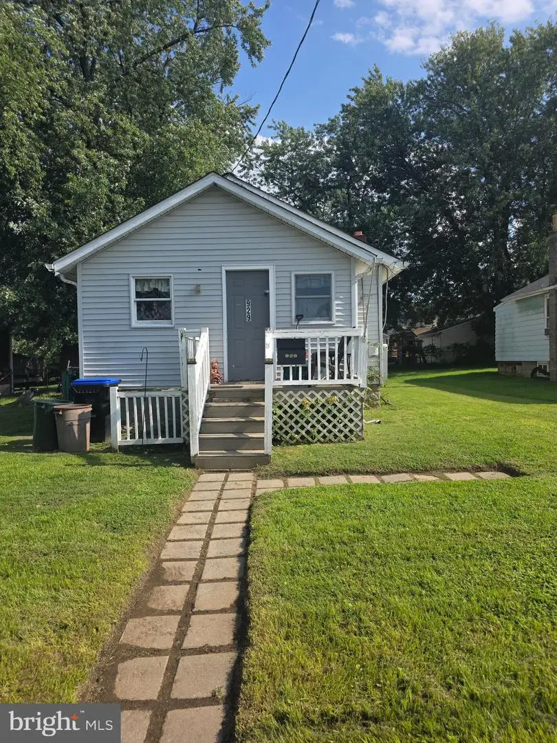 929 Randall Ave, Upper Chichester, PA 19061 - #2