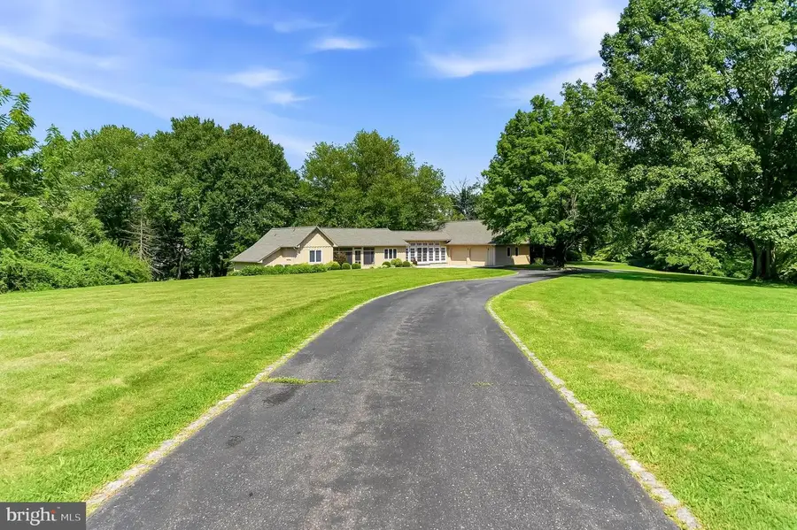 387 Ring Rd, Chadds Ford, PA 19317 - #3