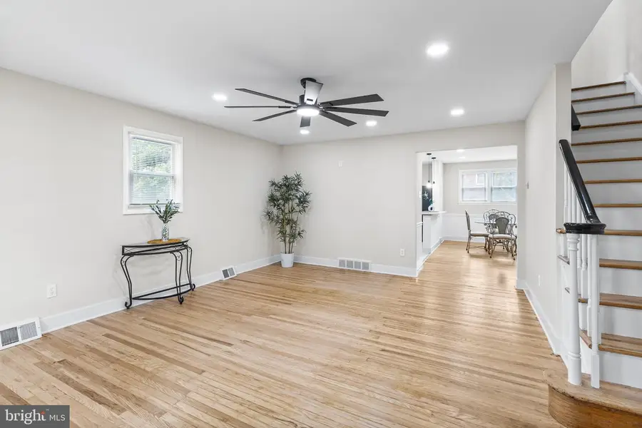 3406 Oak Ln, Brookhaven, PA 19015 - #2