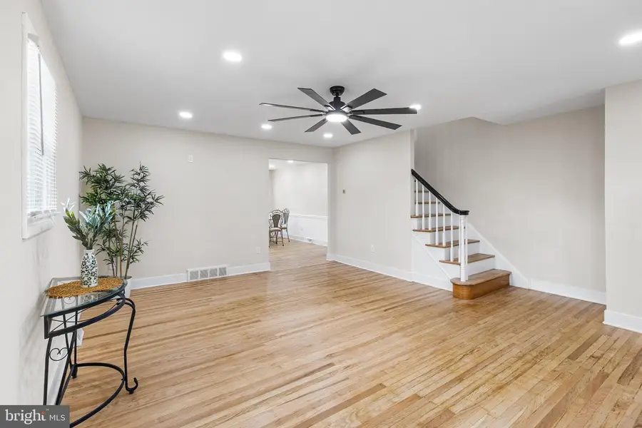 3406 Oak Ln, Brookhaven, PA 19015 - #3
