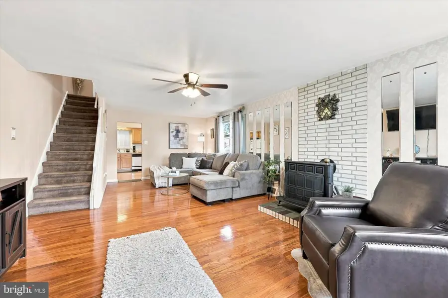 411 Crotzer Ave, Folcroft, PA 19032 - #2