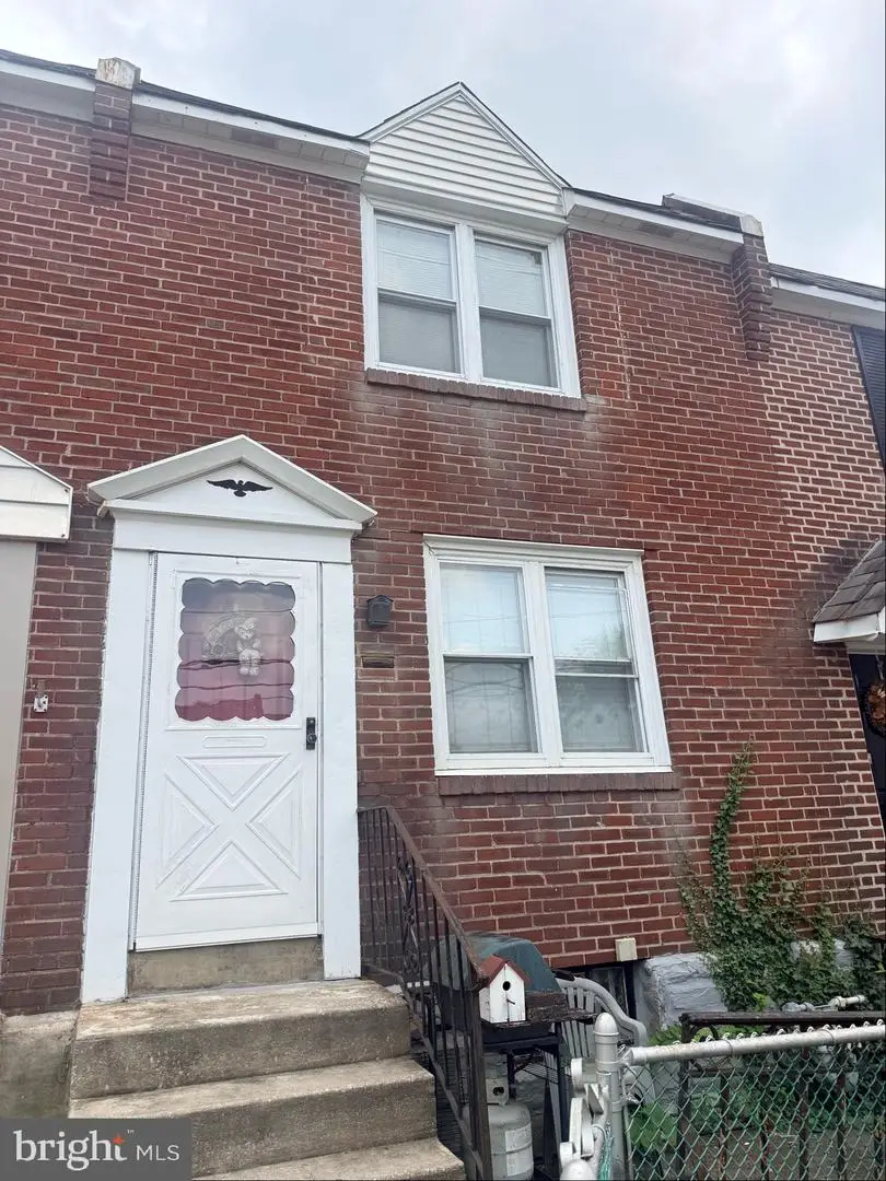 212 Golf Rd, Darby, PA 19023 - #2