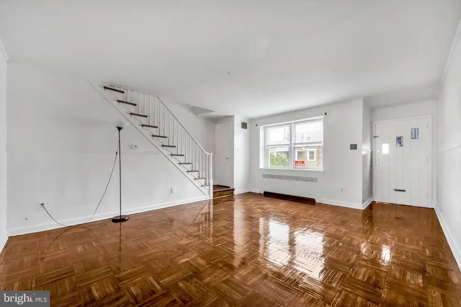 6846 Radbourne Rd, Upper Darby, PA 19082 - #3