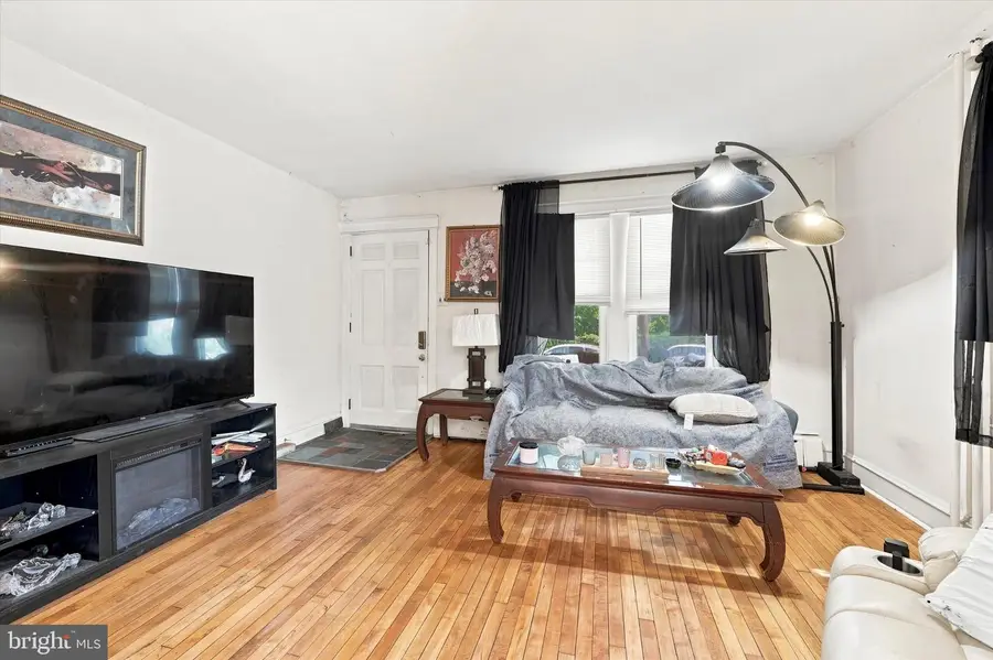 8512 Monroe St, Upper Darby, PA 19082 - #3