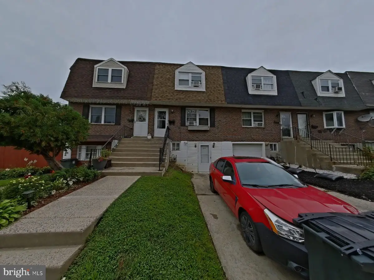 1547 Rainer Rd, Brookhaven, PA 19015 - #1