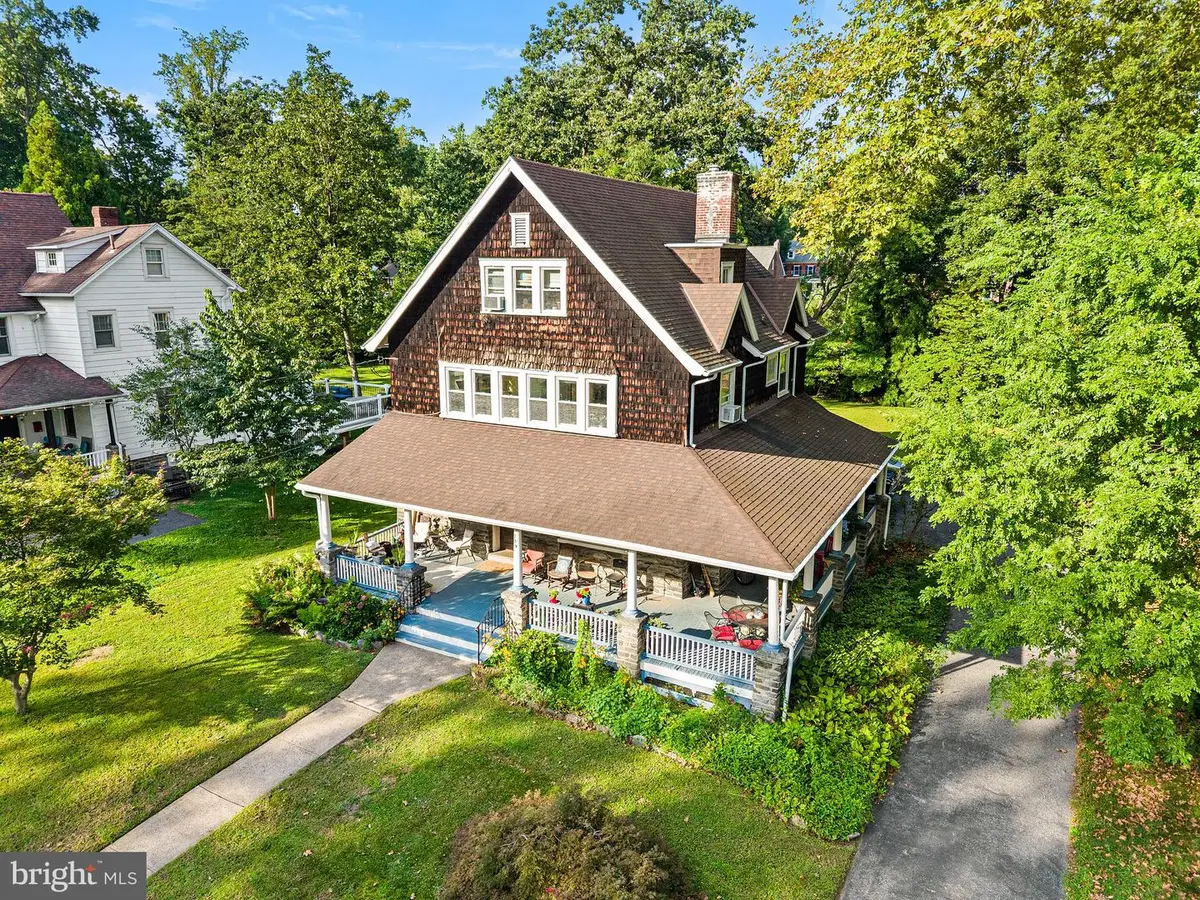 239 Kenyon Ave, Swarthmore, PA 19081 - #1