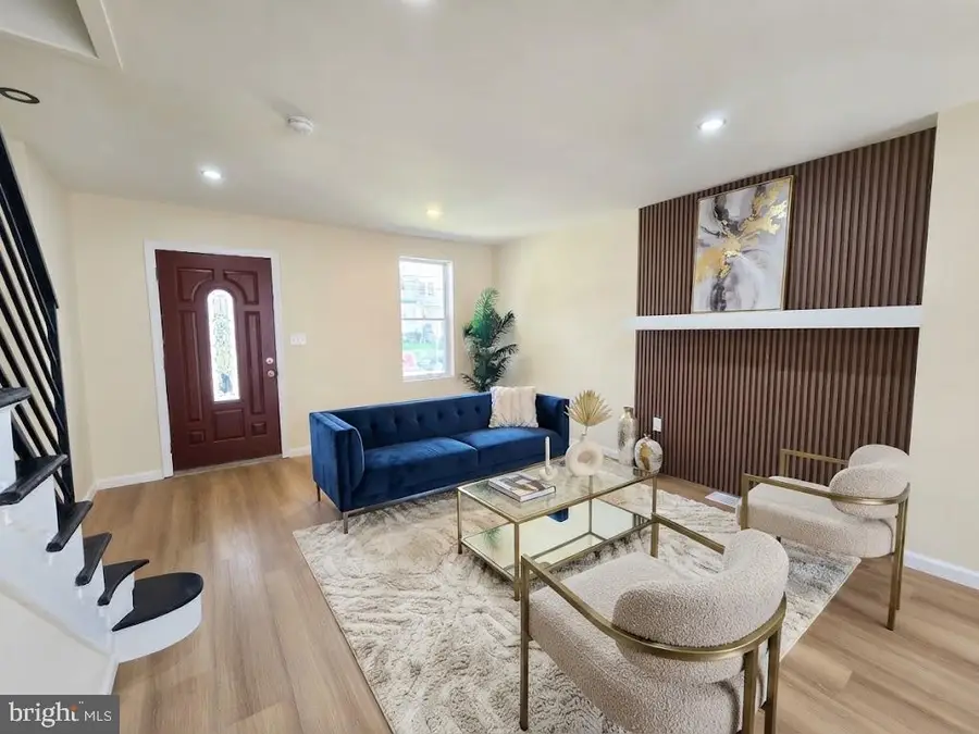 7108 Clover Ln, Upper Darby, PA 19082 - #2