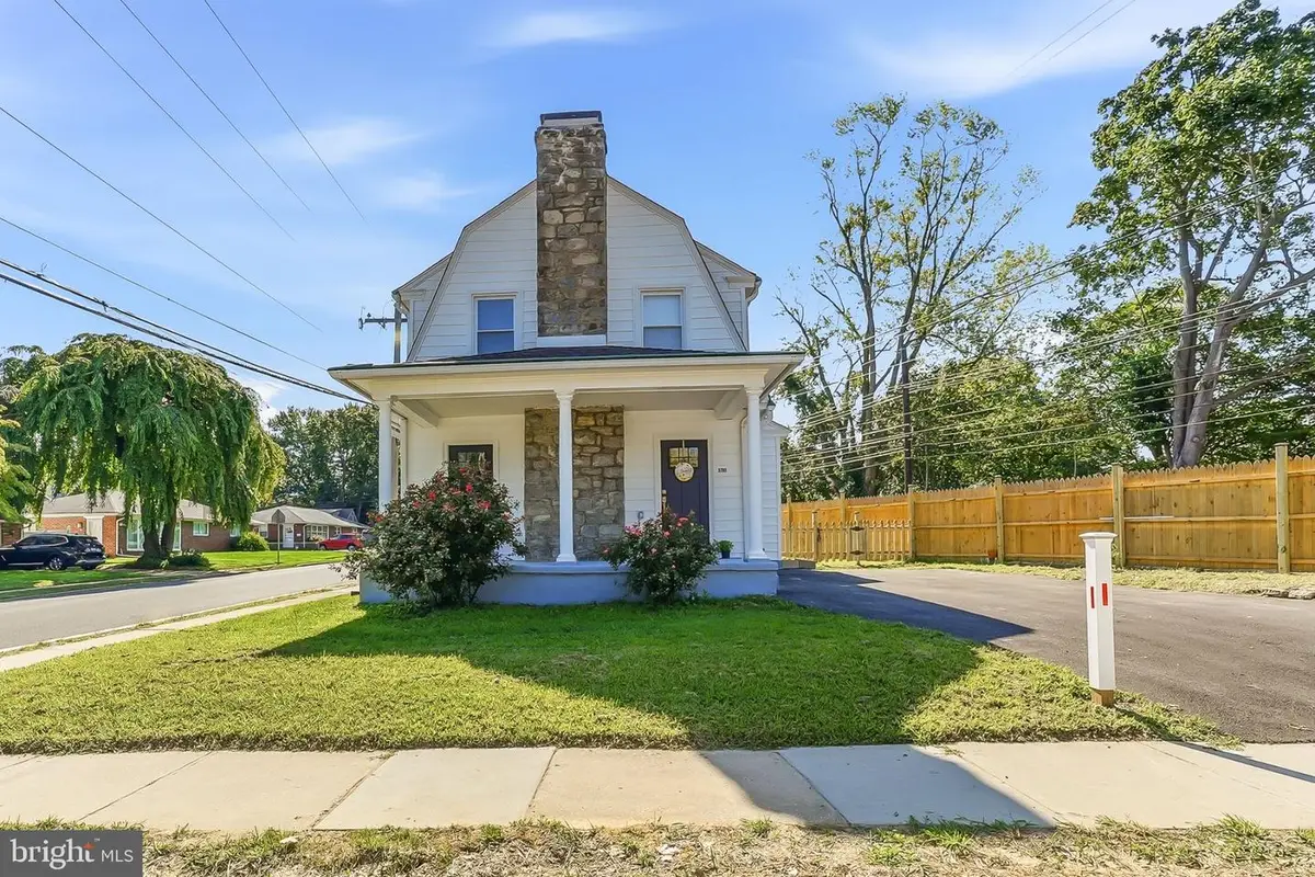 3700 School Ln, Drexel Hill, PA 19026 - #1